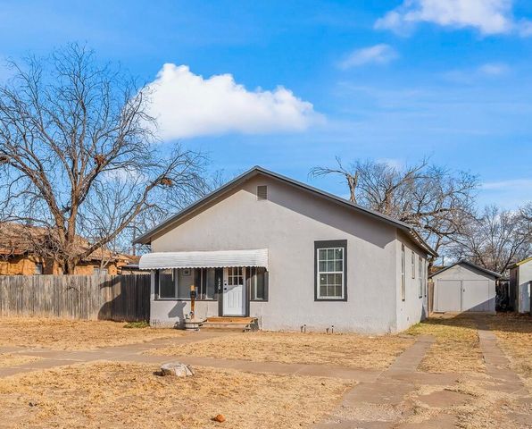 620 S 11th Street, Slaton, TX 79364