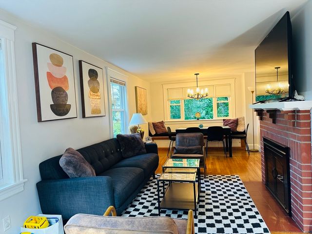 20 Rockview Rd 4, Quincy, MA 02169