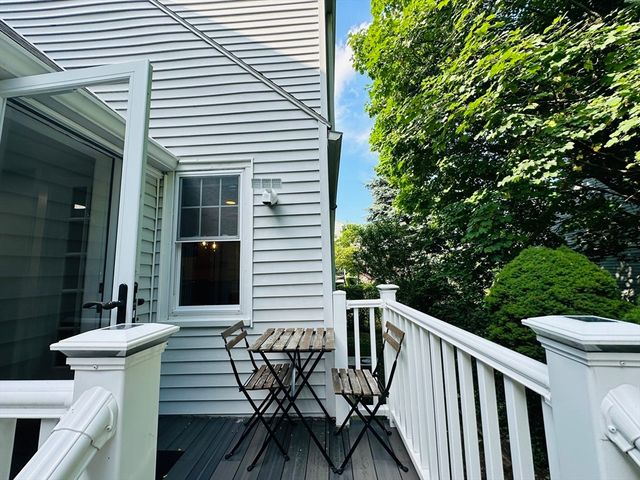 20 Rockview Rd 4, Quincy, MA 02169