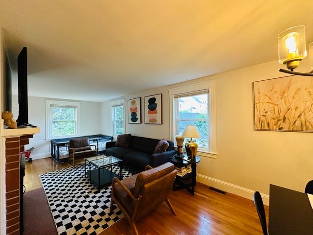 20 Rockview Rd 4, Quincy, MA 02169