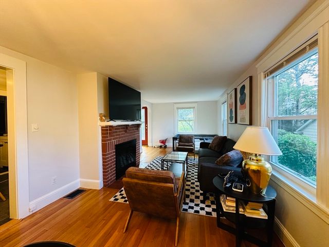 20 Rockview Rd 4, Quincy, MA 02169