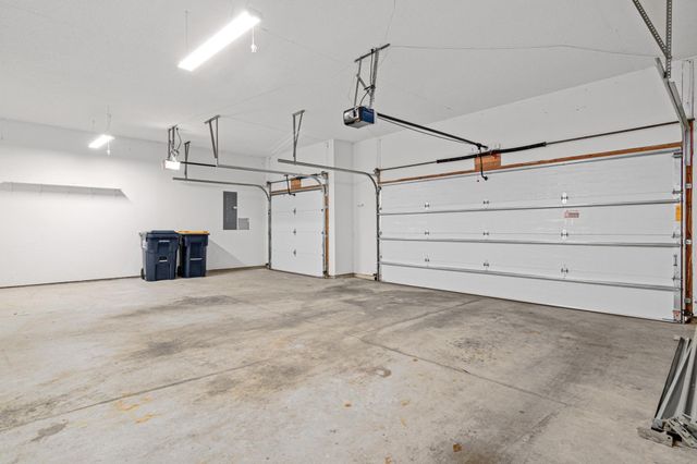 19132 Inndale Drive, Lakeville, MN 55044