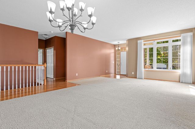 19132 Inndale Drive, Lakeville, MN 55044