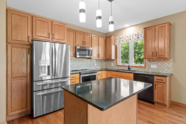 19132 Inndale Drive, Lakeville, MN 55044