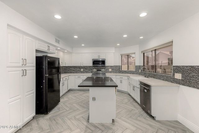 16236 N 51st Street, Scottsdale, AZ 85254