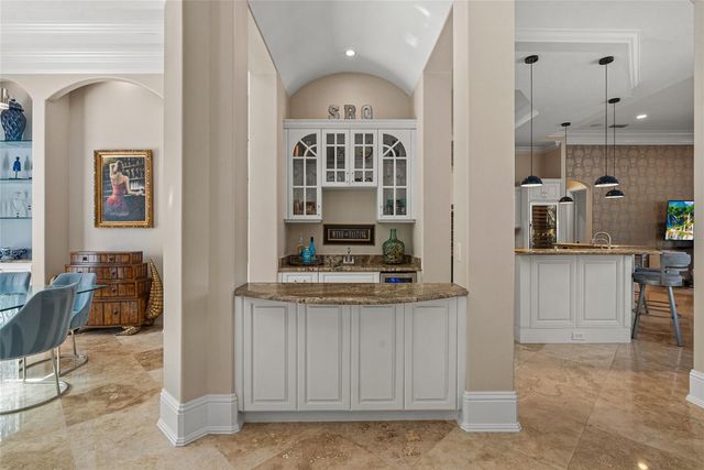 611 TREMONT STREET, Sarasota, FL 34242