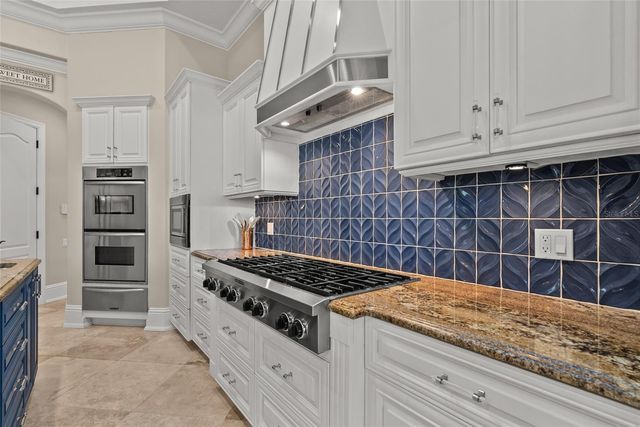 611 TREMONT STREET, Sarasota, FL 34242