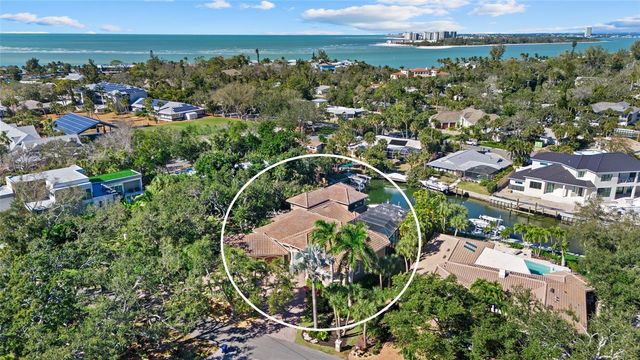 611 TREMONT STREET, Sarasota, FL 34242