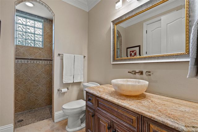 611 TREMONT STREET, Sarasota, FL 34242