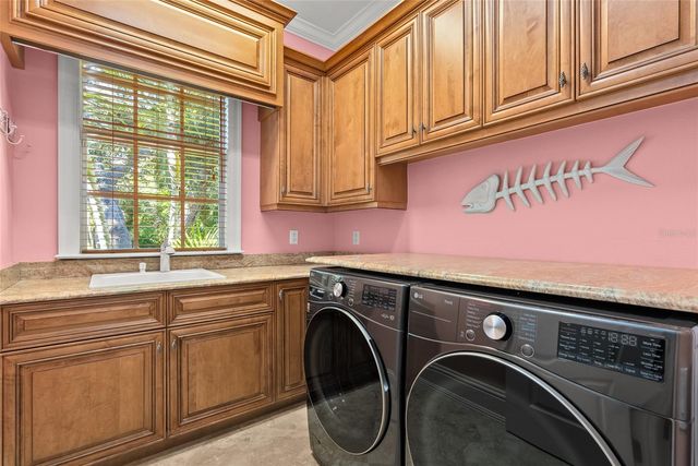 611 TREMONT STREET, Sarasota, FL 34242