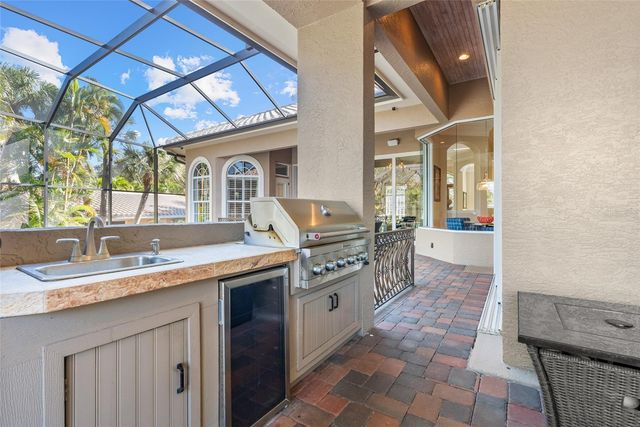 611 TREMONT STREET, Sarasota, FL 34242