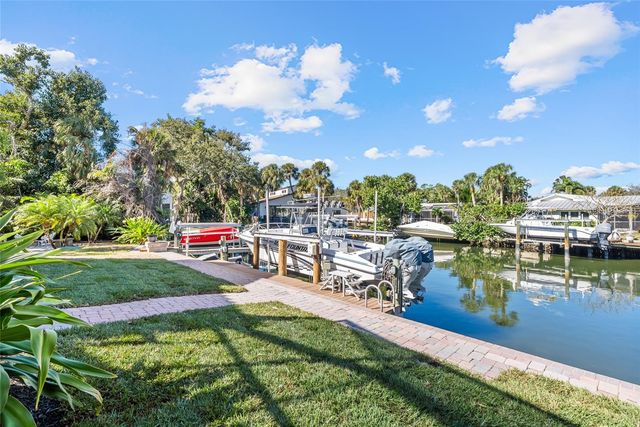 611 TREMONT STREET, Sarasota, FL 34242