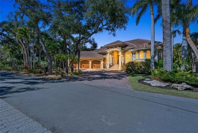 611 TREMONT STREET, Sarasota, FL 34242