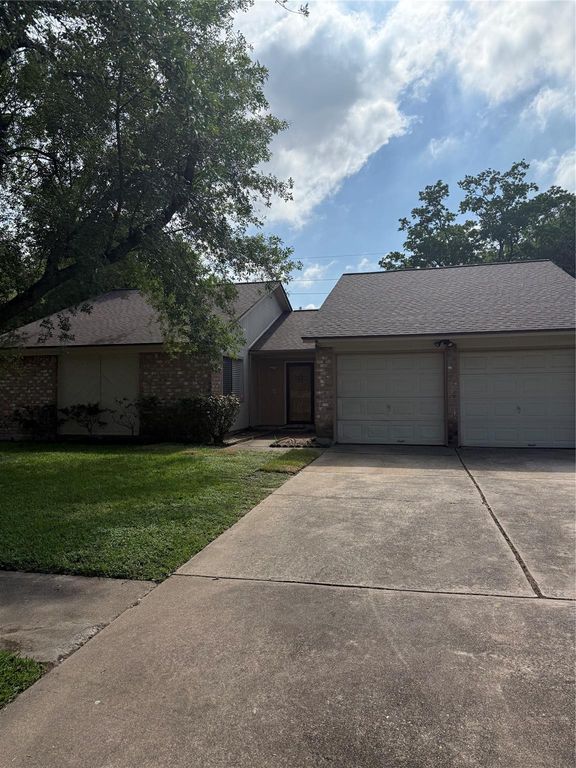 262 Coppersmith Drive, Katy, TX 77450