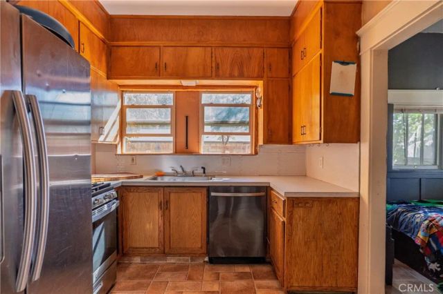 902 W 20th Street, Merced, CA 95340