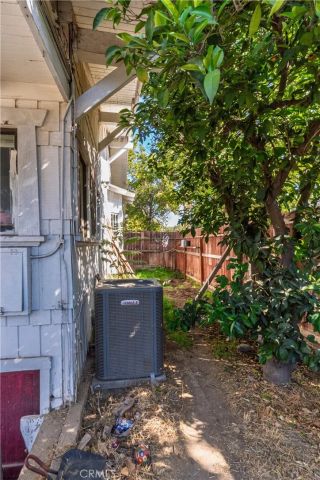 902 W 20th Street, Merced, CA 95340