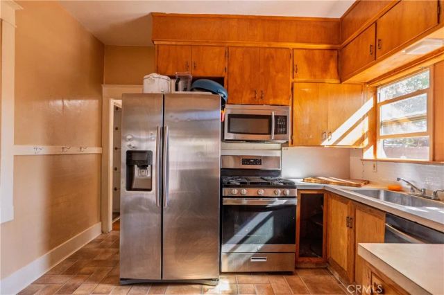 902 W 20th Street, Merced, CA 95340