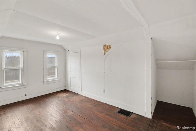 660 W Walton Boulevard, Pontiac, MI 48340