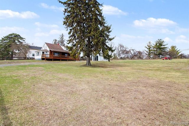 660 W Walton Boulevard, Pontiac, MI 48340