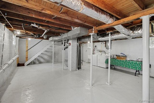 660 W Walton Boulevard, Pontiac, MI 48340