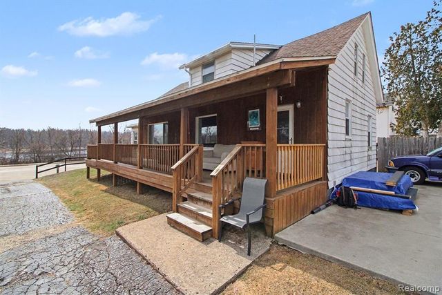 660 W Walton Boulevard, Pontiac, MI 48340