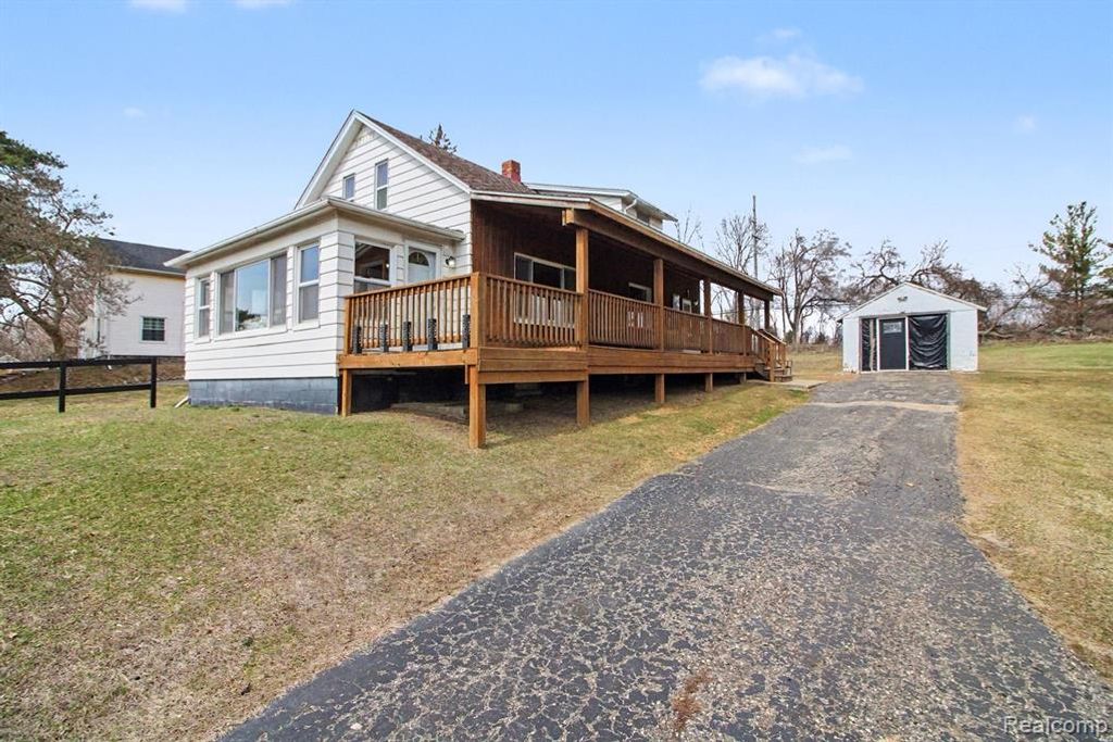 660 W Walton Boulevard, Pontiac, MI 48340