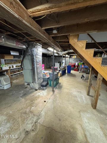 6890 Newport Highway, Greeneville, TN 37743