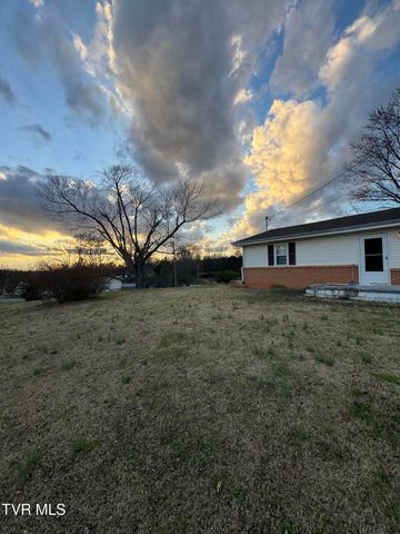 6890 Newport Highway, Greeneville, TN 37743