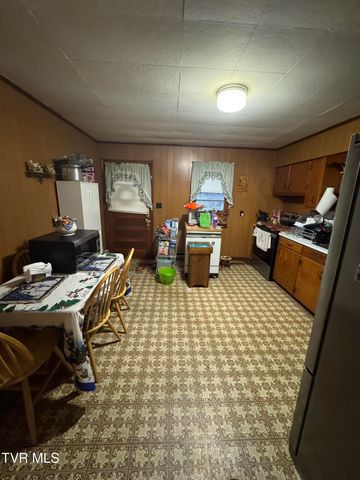 6890 Newport Highway, Greeneville, TN 37743