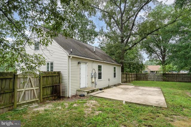 26 RANDOLPH RD, Fredericksburg, VA 22405