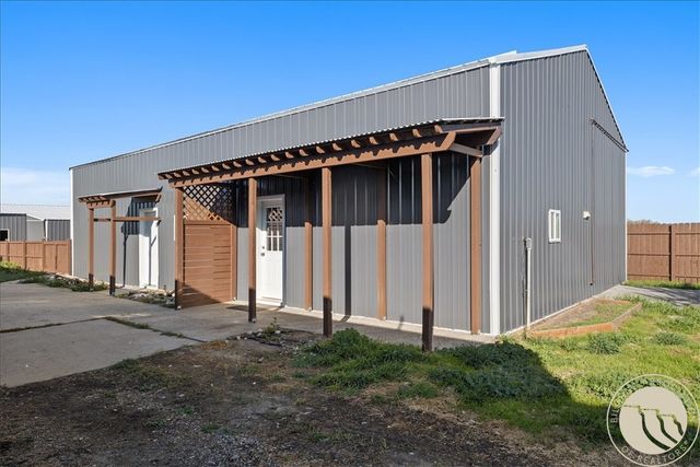 5652 Bengston Road, Shepherd, MT 59079