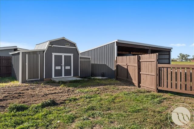 5652 Bengston Road, Shepherd, MT 59079