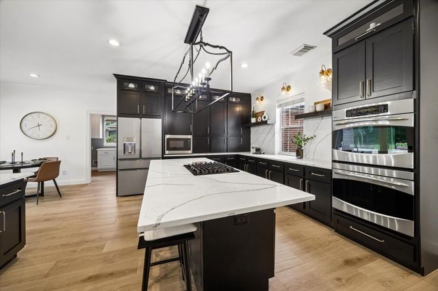 14107 Hunters Lake Way Court, Houston, TX 77044