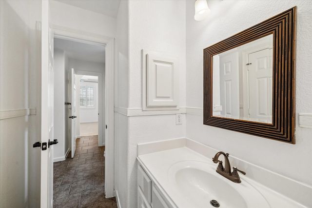 14107 Hunters Lake Way Court, Houston, TX 77044