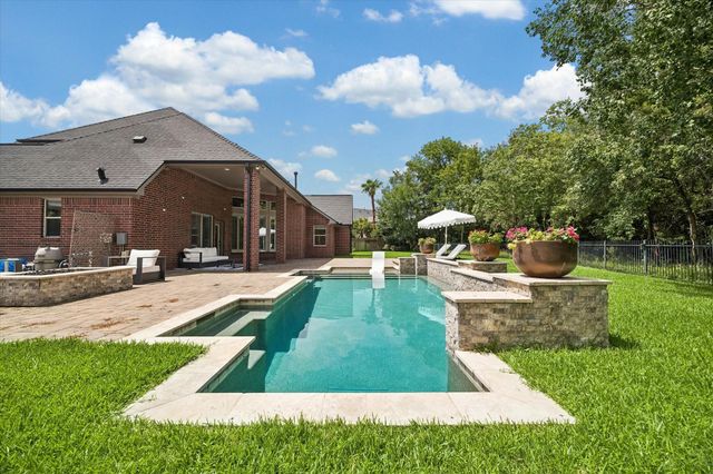 14107 Hunters Lake Way Court, Houston, TX 77044