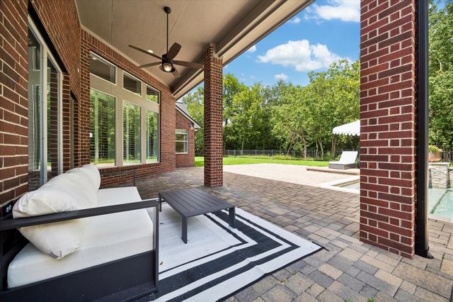 14107 Hunters Lake Way Court, Houston, TX 77044