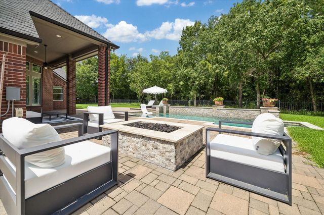 14107 Hunters Lake Way Court, Houston, TX 77044