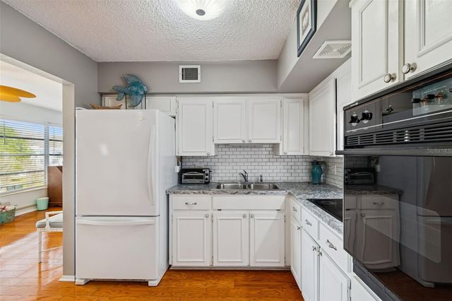 2404 FLORENTINE WAY 52, Clearwater, FL 33763