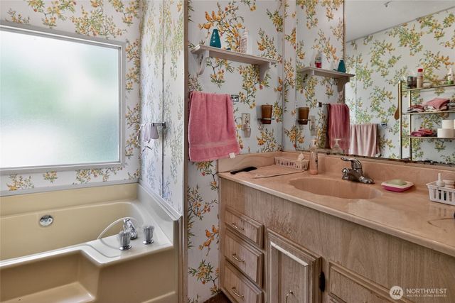 3220 Woodcock Road, Sequim, WA 98382