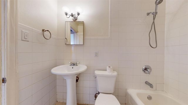 317 Moody Street, Houston, TX 77009