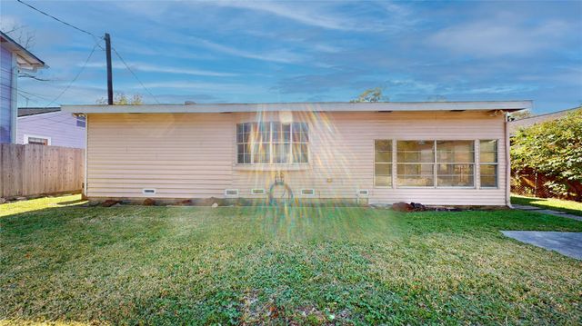 317 Moody Street, Houston, TX 77009