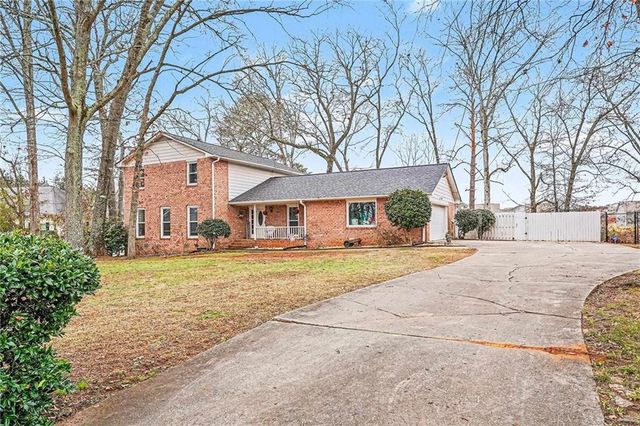 2571 Highland Golf Course Dr, Conyers, GA 30013