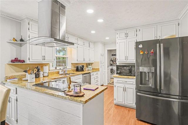 2571 Highland Golf Course Dr, Conyers, GA 30013