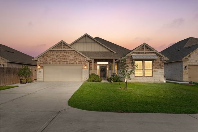 7622 Dr Hector P Garcia Dr, Corpus Christi, TX 78414