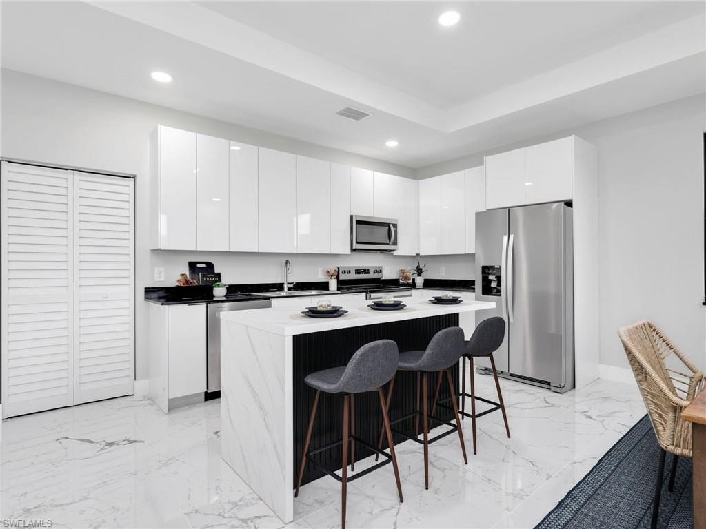 1423 20th TER, CAPE CORAL, FL 33993 — photo 2