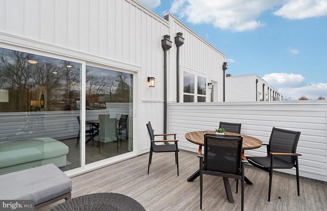 2034 HENSON NORRIS ST, Rockville, MD 20850