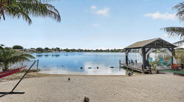 15022 SW 67th Lane, Miami, FL 33193