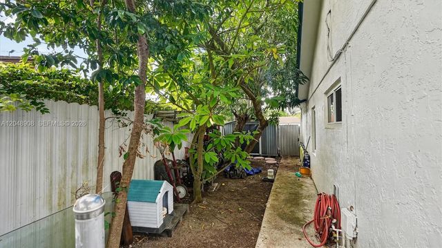 15022 SW 67th Lane, Miami, FL 33193