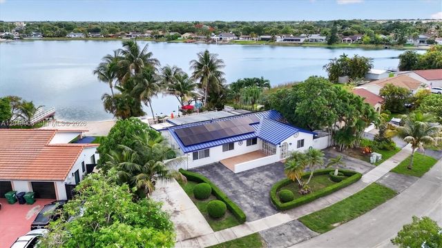 15022 SW 67th Lane, Miami, FL 33193