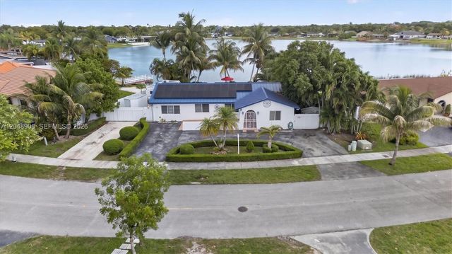 15022 SW 67th Lane, Miami, FL 33193